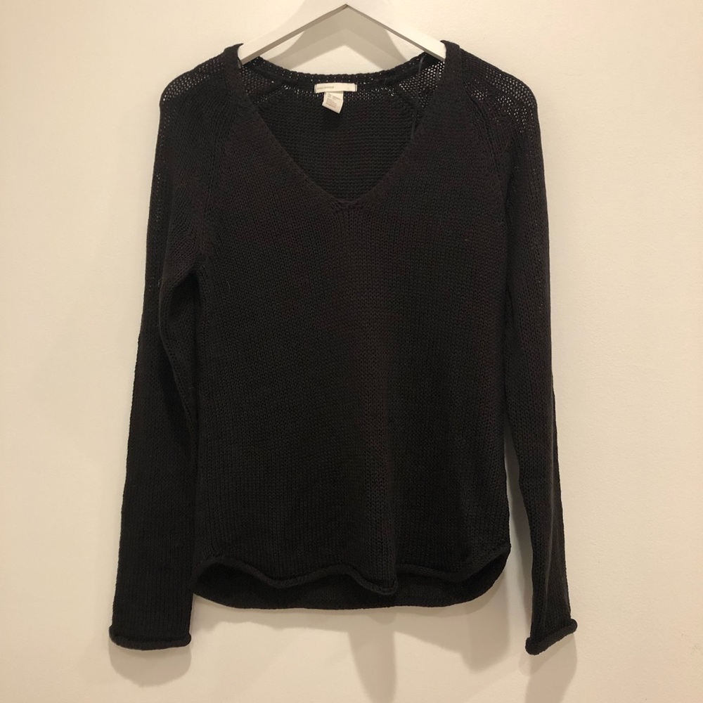H&M v neck sweater. Size XS